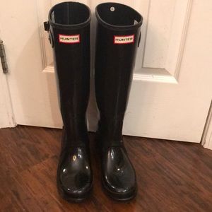 Black hunter rain boots